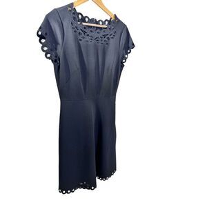 White House black market black fit and flair dress with pockets sz 6